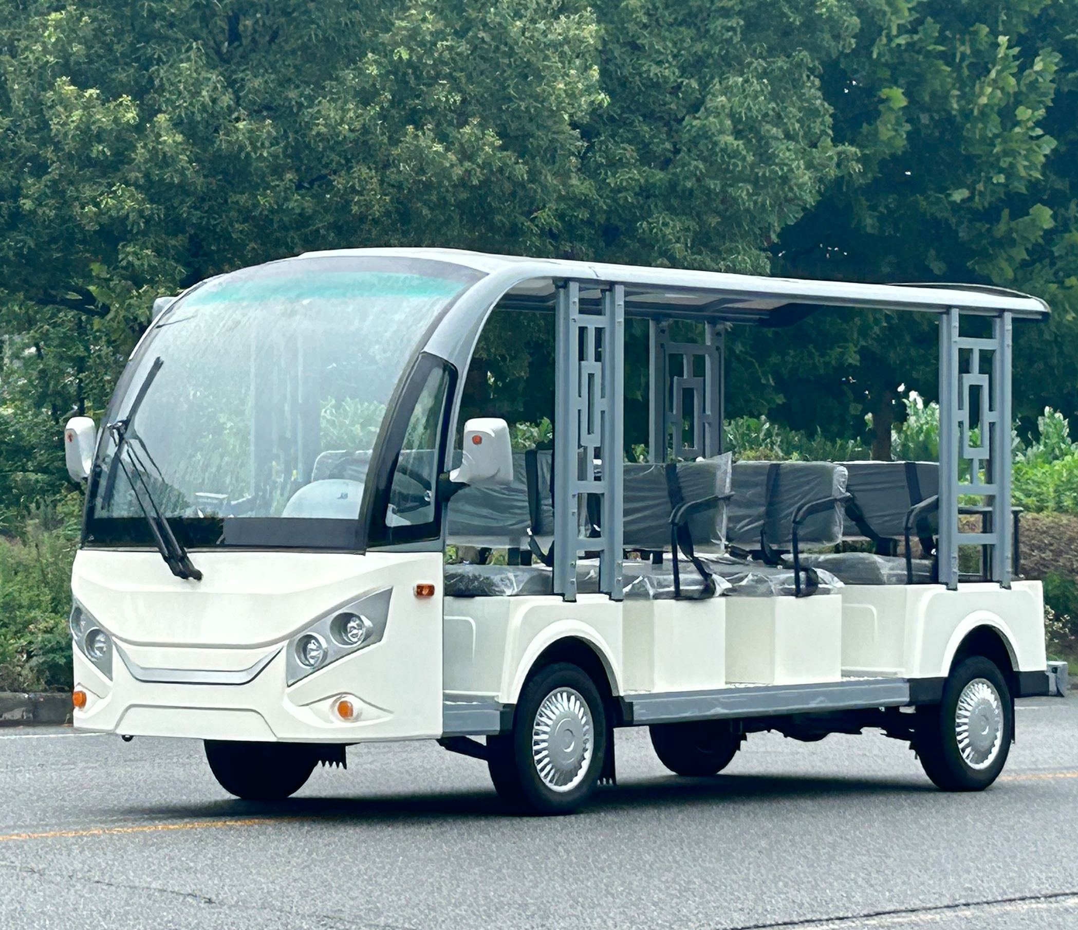11-seater convertible 4 rows forward + storage box | BAK EV