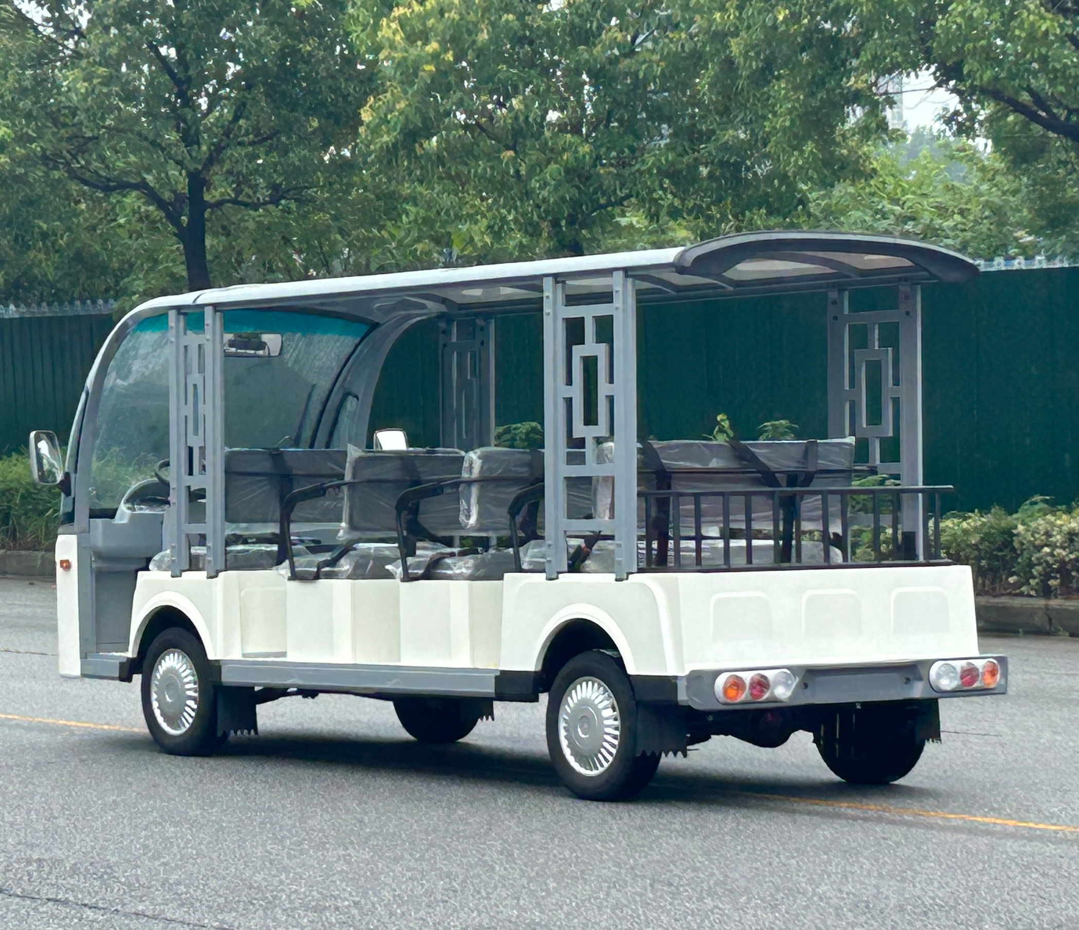 11-seater convertible 4 rows forward + storage box | BAK EV