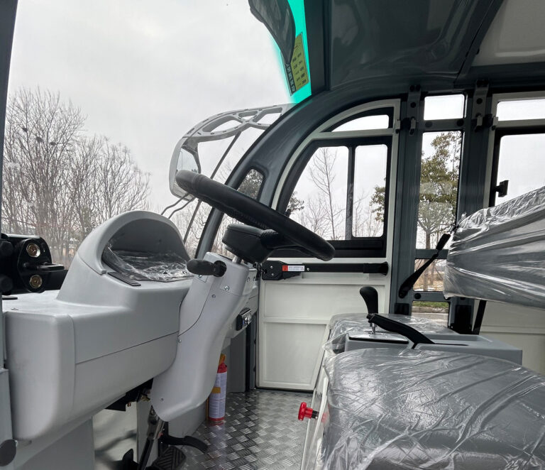 https://www.bak-ev.com/wp-content/uploads/2025/03/Detail-picture-of-14-seater-enclosed-sightseeing-car-2.jpg