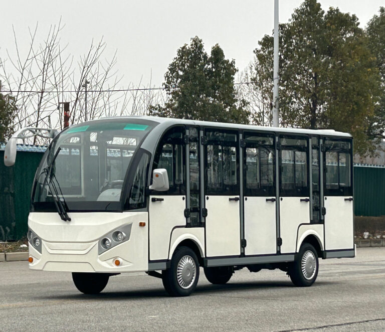 https://www.bak-ev.com/wp-content/uploads/2025/03/Front-and-side-view-of-14-seater-enclosed-sightseeing-car-2.jpg