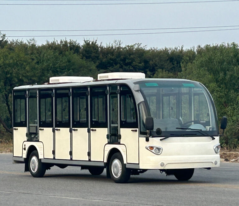 https://www.bak-ev.com/wp-content/uploads/2025/03/Front-and-side-view-of-the-23-seater-enclosed-sightseeing-car-3.jpg