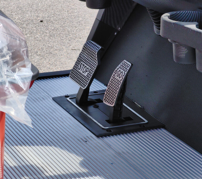 https://www.bak-ev.com/wp-content/uploads/2025/06/Solar-Power-K-H42-A-C2-Golf-Cart-Detail-View-pedal-brake.jpg